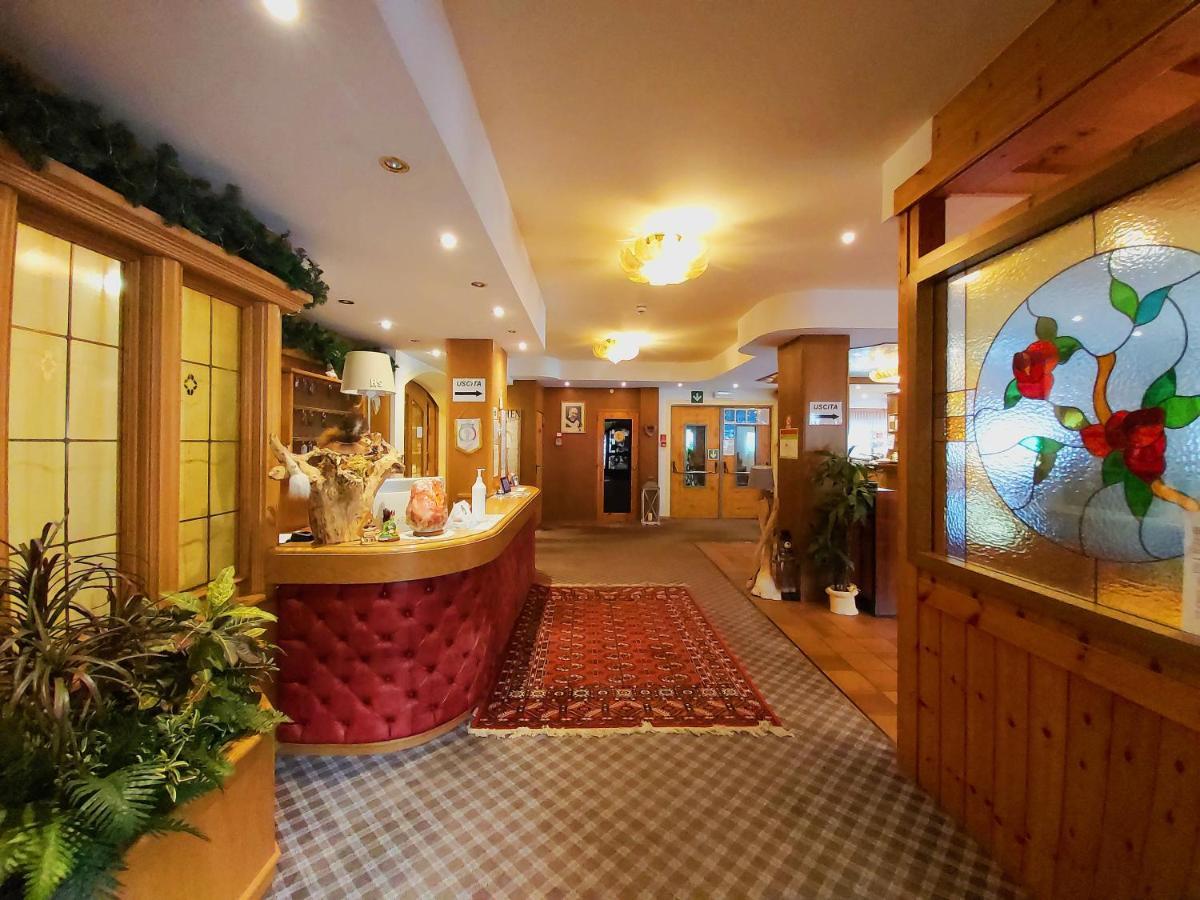 Albergo Scoiattolo Falcade Bagian luar foto