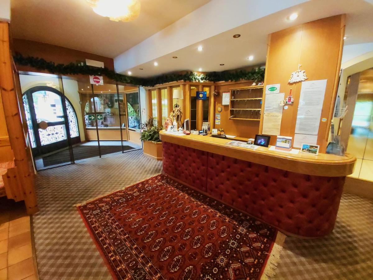 Albergo Scoiattolo Falcade Bagian luar foto