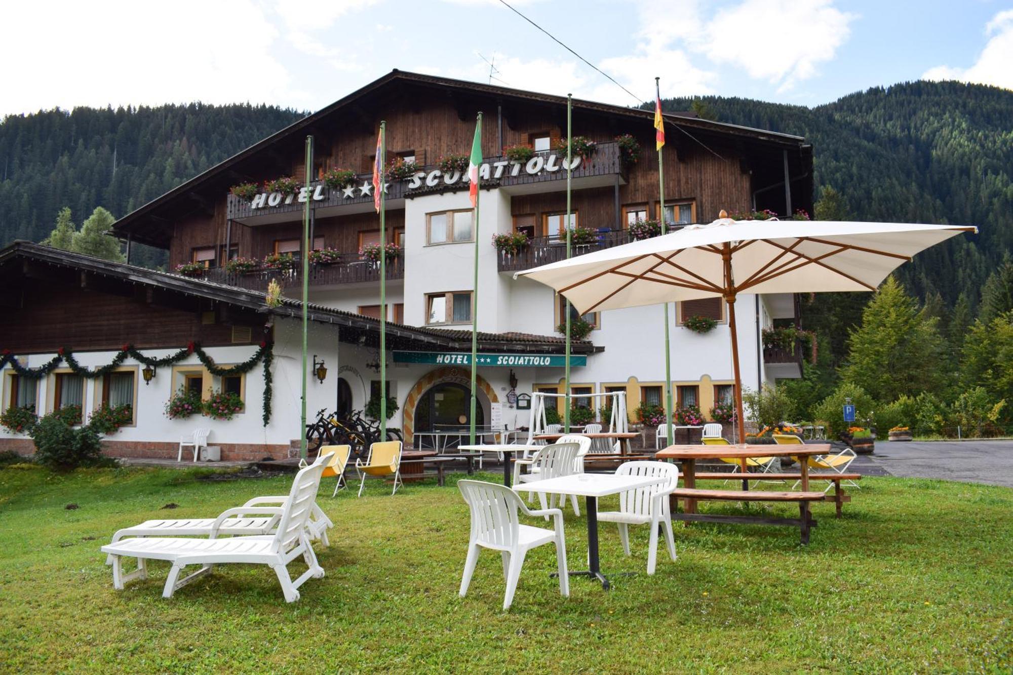 Albergo Scoiattolo Falcade Bagian luar foto